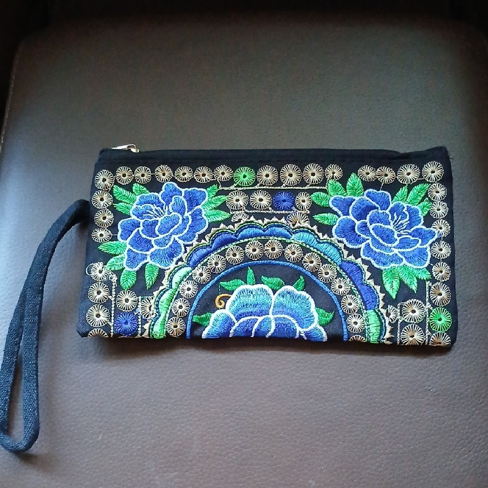 Floral Embroidered Wristlet - Black and Blue
